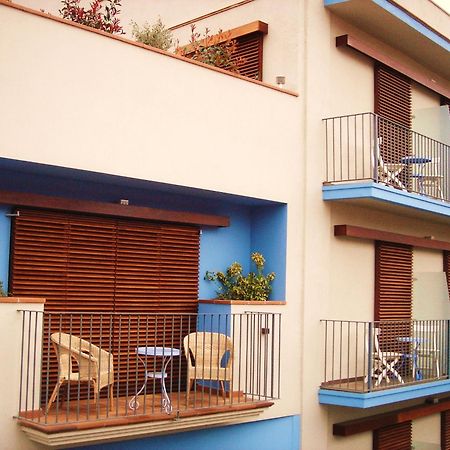 Hotel Carmen Roses Exterior photo